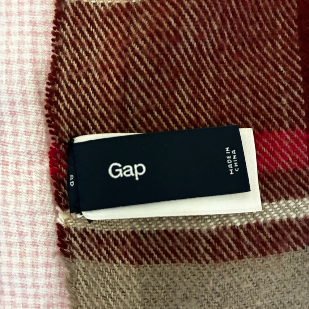 GAP Red and Tan Plaid Scarf - Picture 5 of 7